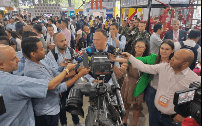 RCN Tv, Caracol Radio, Telemedellín, Teleantioquía, Hora13, Blu Radio, CM&