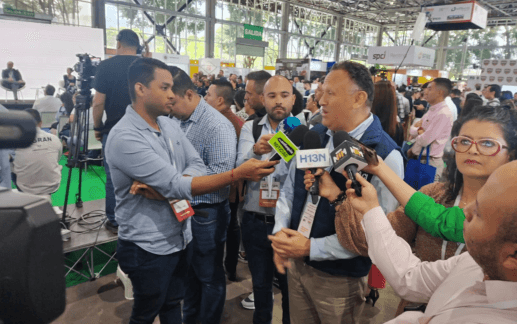 RCN Tv, Caracol Radio, Telemedellín, Teleantioquía, Hora13, Blu Radio, CM&