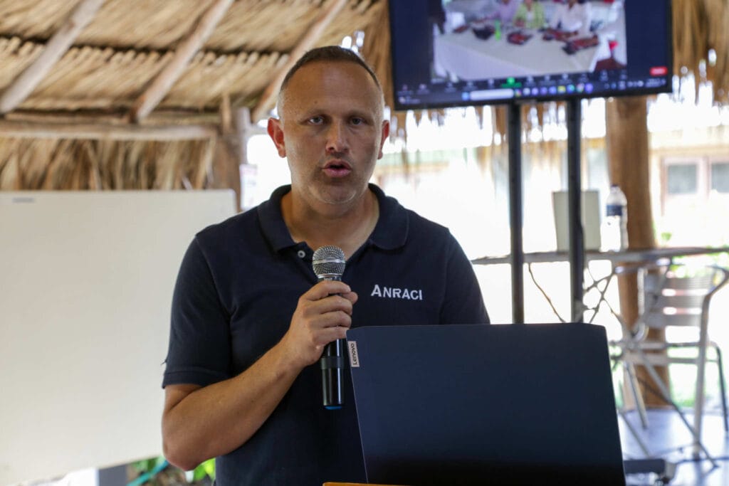 XIV Asamblea General Ordinaria De ANRACI. El gremio de la protección contra incendios Colombia Hugo Torres Director Ejecutivo Ceremonia