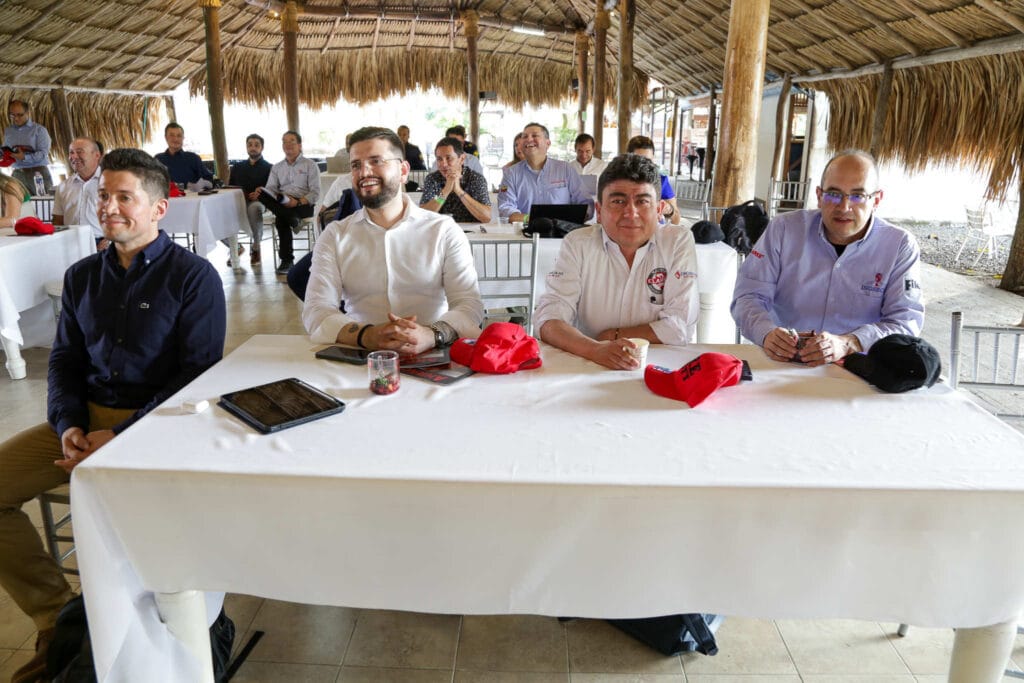 XIV Asamblea General Ordinaria De ANRACI. El gremio de la protección contra incendios Colombia Ceremonia