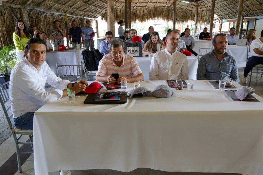 XIV Asamblea General Ordinaria De ANRACI. El gremio de la protección contra incendios Colombia Ceremonia