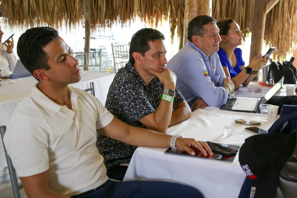XIV Asamblea General Ordinaria De ANRACI. El gremio de la protección contra incendios Colombia Ceremonia