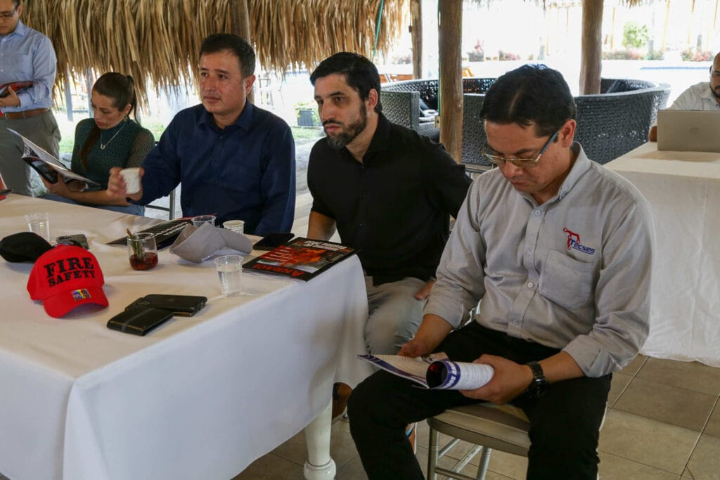 XIV Asamblea General Ordinaria De ANRACI. El gremio de la protección contra incendios Colombia Ceremonia