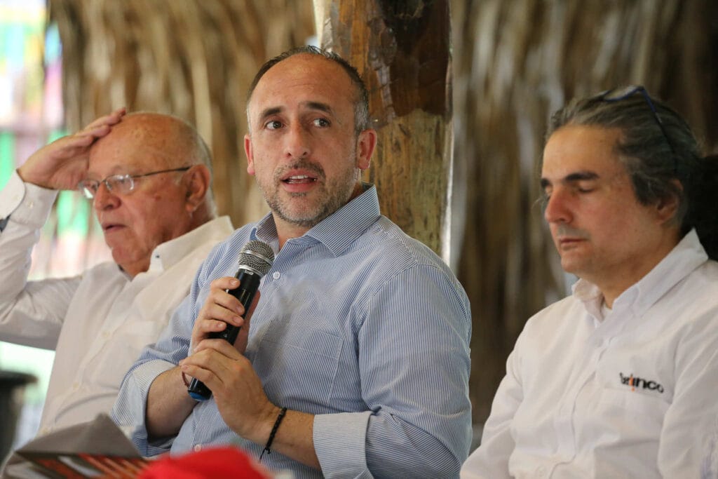 XIV Asamblea General Ordinaria De ANRACI. El gremio de la protección contra incendios Colombia Alex Rodríguez presidente Ceremonia