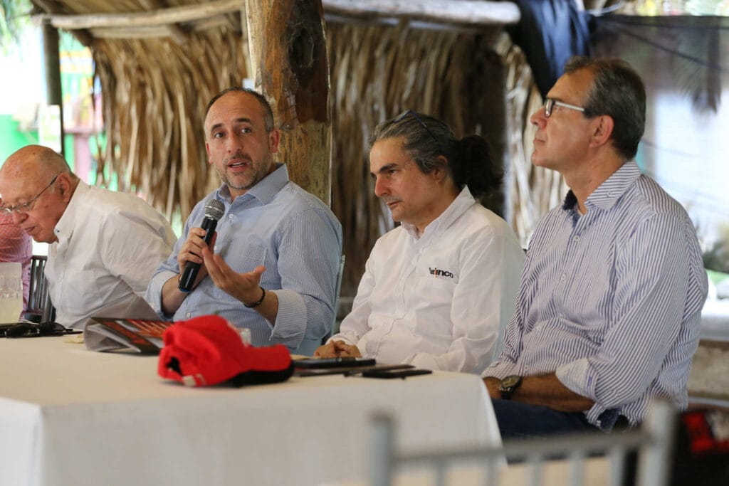 XIV Asamblea General Ordinaria De ANRACI. El gremio de la protección contra incendios Colombia Alex Rodríguez presidente Ceremonia