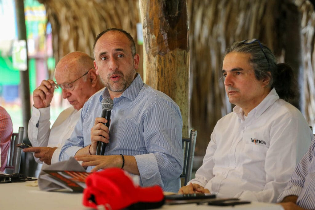XIV Asamblea General Ordinaria De ANRACI. El gremio de la protección contra incendios Colombia Ceremonia