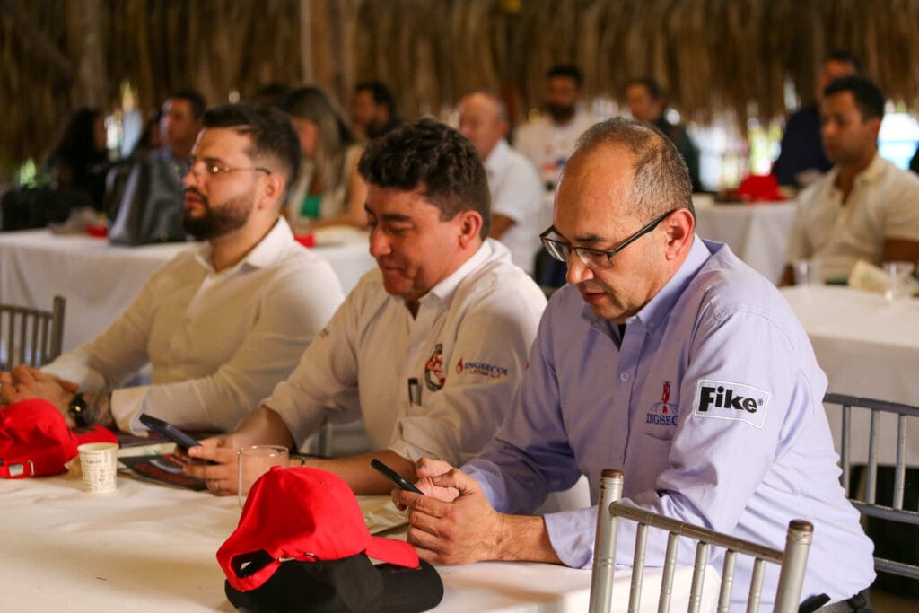 XIV Asamblea General Ordinaria De ANRACI. El gremio de la protección contra incendios Colombia Ceremonia