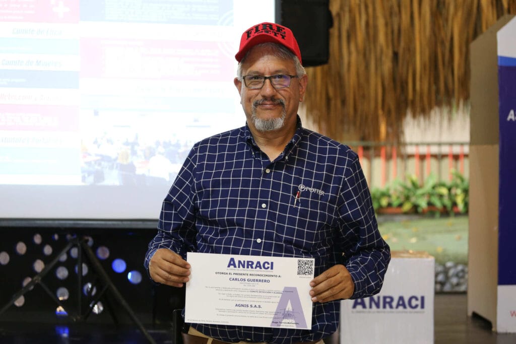 XIV Asamblea General Ordinaria De ANRACI. El gremio de la protección contra incendios Colombia Ceremonia