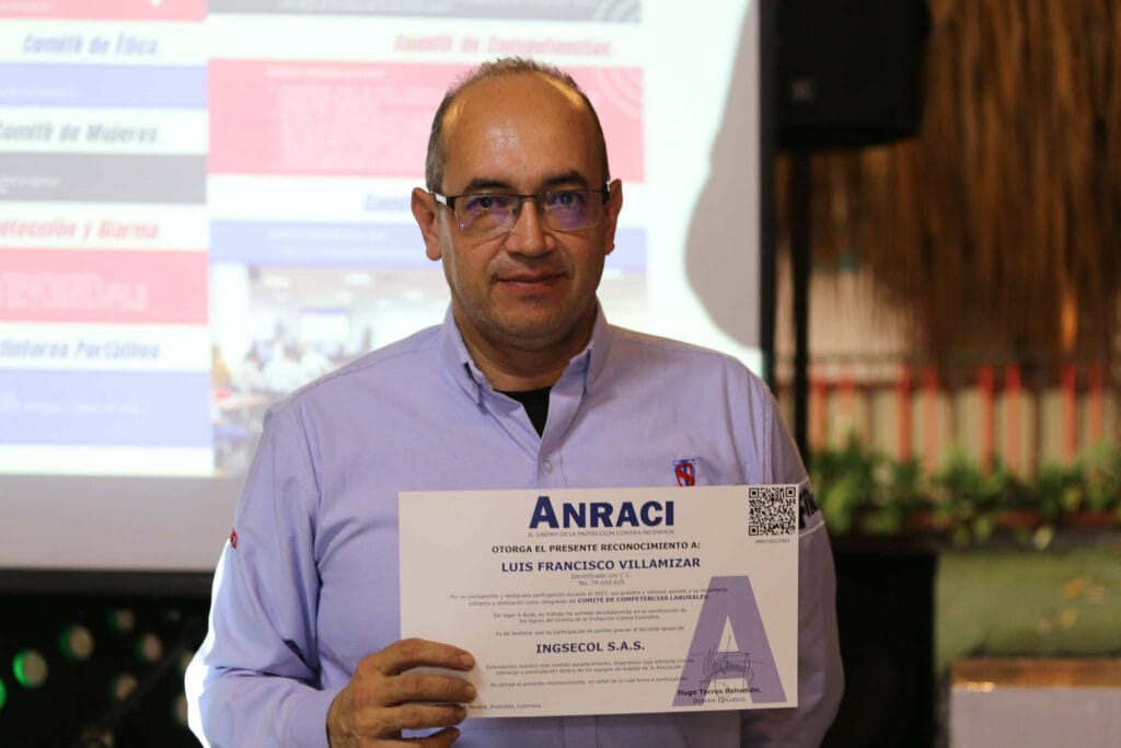 XIV Asamblea General Ordinaria De ANRACI. El gremio de la protección contra incendios Colombia Ceremonia
