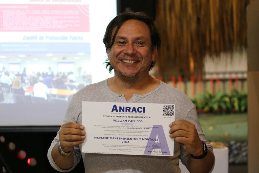 XIV Asamblea General Ordinaria De ANRACI. El gremio de la protección contra incendios Colombia Ceremonia