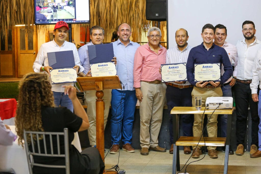 XIV Asamblea General Ordinaria De ANRACI. El gremio de la protección contra incendios Colombia Ceremonia