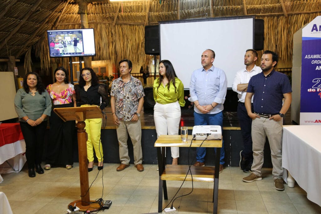 XIV Asamblea General Ordinaria De ANRACI. El gremio de la protección contra incendios Colombia Ceremonia
