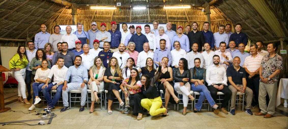 XIV Asamblea General Ordinaria De ANRACI. El gremio de la protección contra incendios Colombia Ceremonia