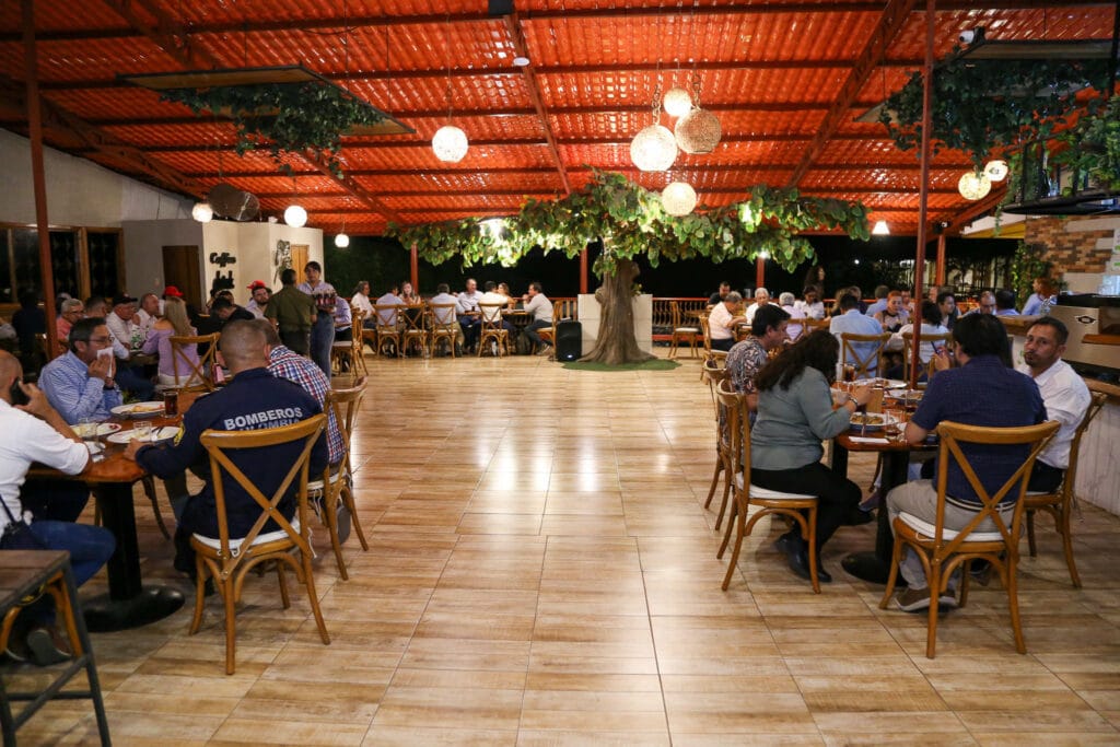 XIV Asamblea General Ordinaria De ANRACI. El gremio de la protección contra incendios Colombia Ceremonia