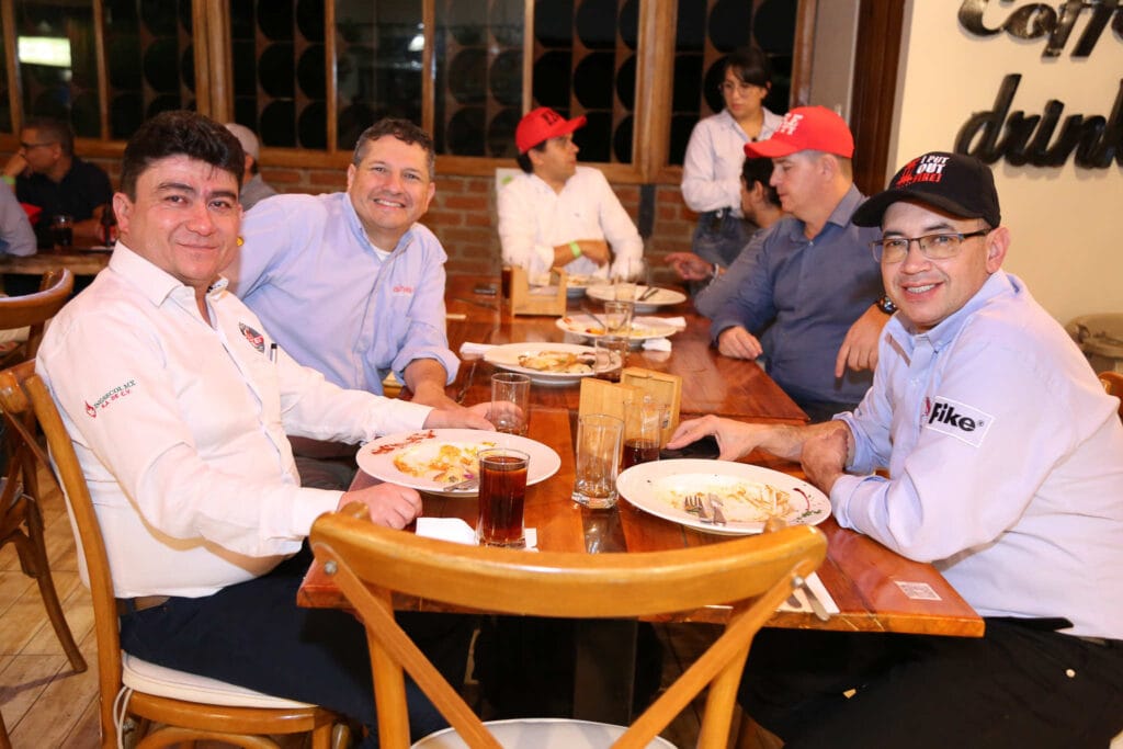 XIV Asamblea General Ordinaria De ANRACI. El gremio de la protección contra incendios Colombia Ceremonia