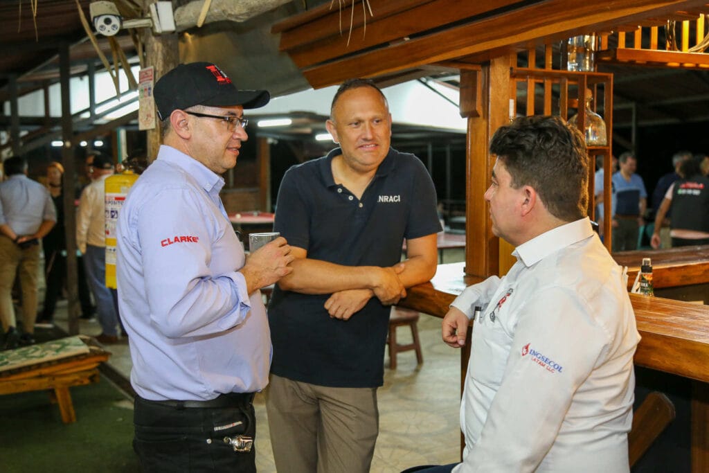 XIV Asamblea General Ordinaria De ANRACI. El gremio de la protección contra incendios Colombia Hugo Torres Director Ejecutivo Ceremonia